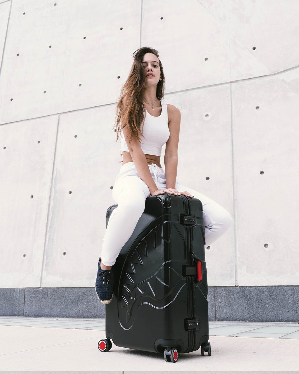SHARKITECTURE MOLDED 29” FULL-SIZE LUGGAGE
