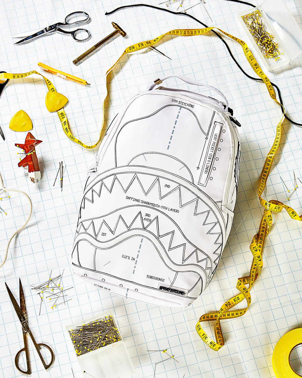 TECHNICAL CUT & SHARK BACKPACK (DLXV)
