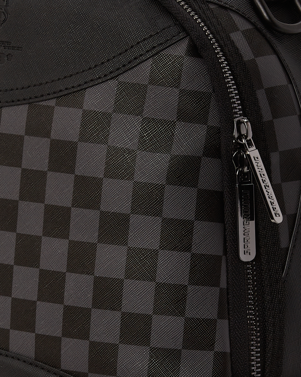 HENNY AIIR TO THE THRONE BACKPACK (DLXV)