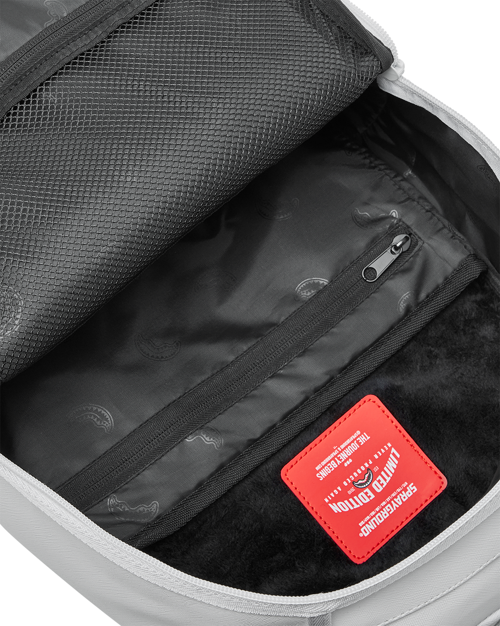 SHARK CENTRAL BACKPACK WHT/WHT (DLXV)