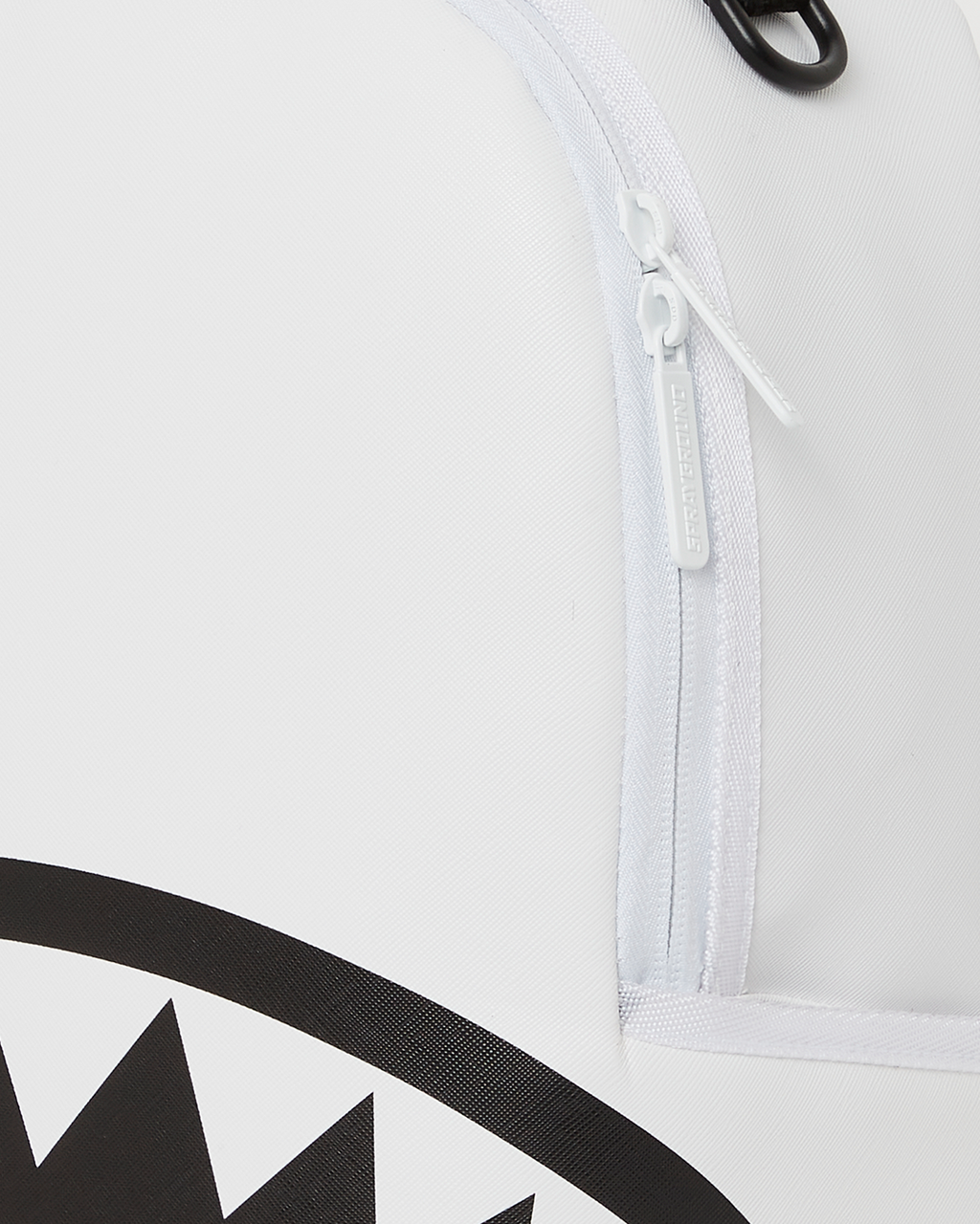 SHARK CENTRAL (WHT) BACKPACK (DLXV)
