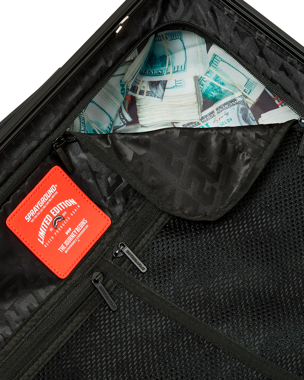 SHARK SLASH FULL-SIZE LUGGAGE