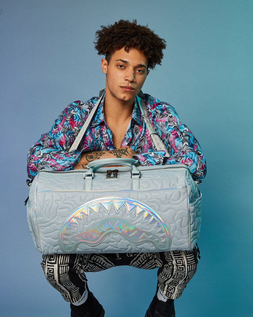 MIRASHAKU IRIDESCENT QUILT DUFFLE
