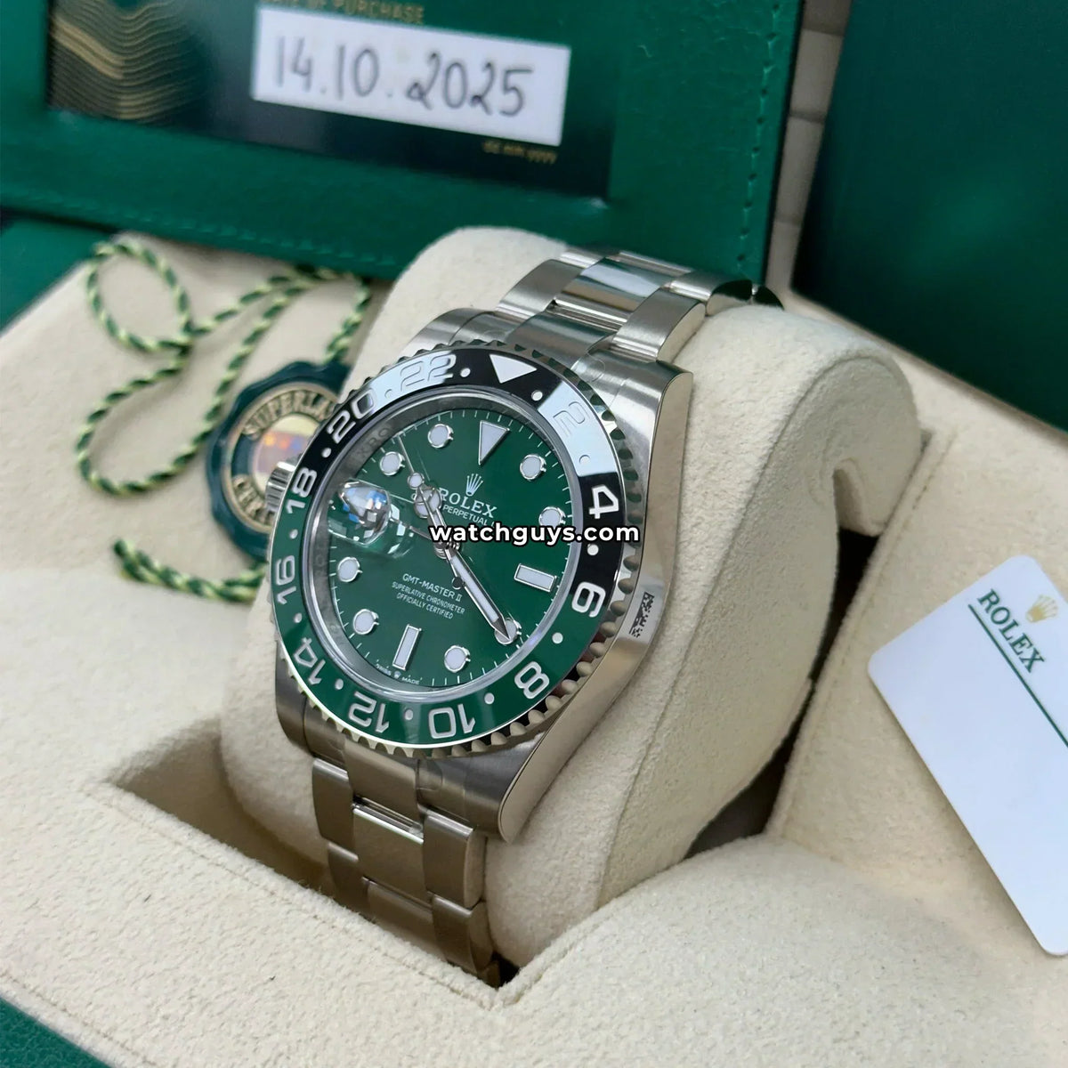 Rolex GMT-Master II 126729VTNR Green Oyster