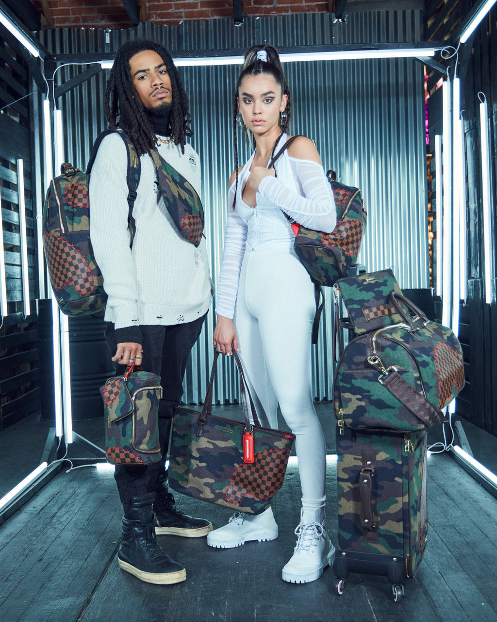 THE PARADOXX SHARK TOTE