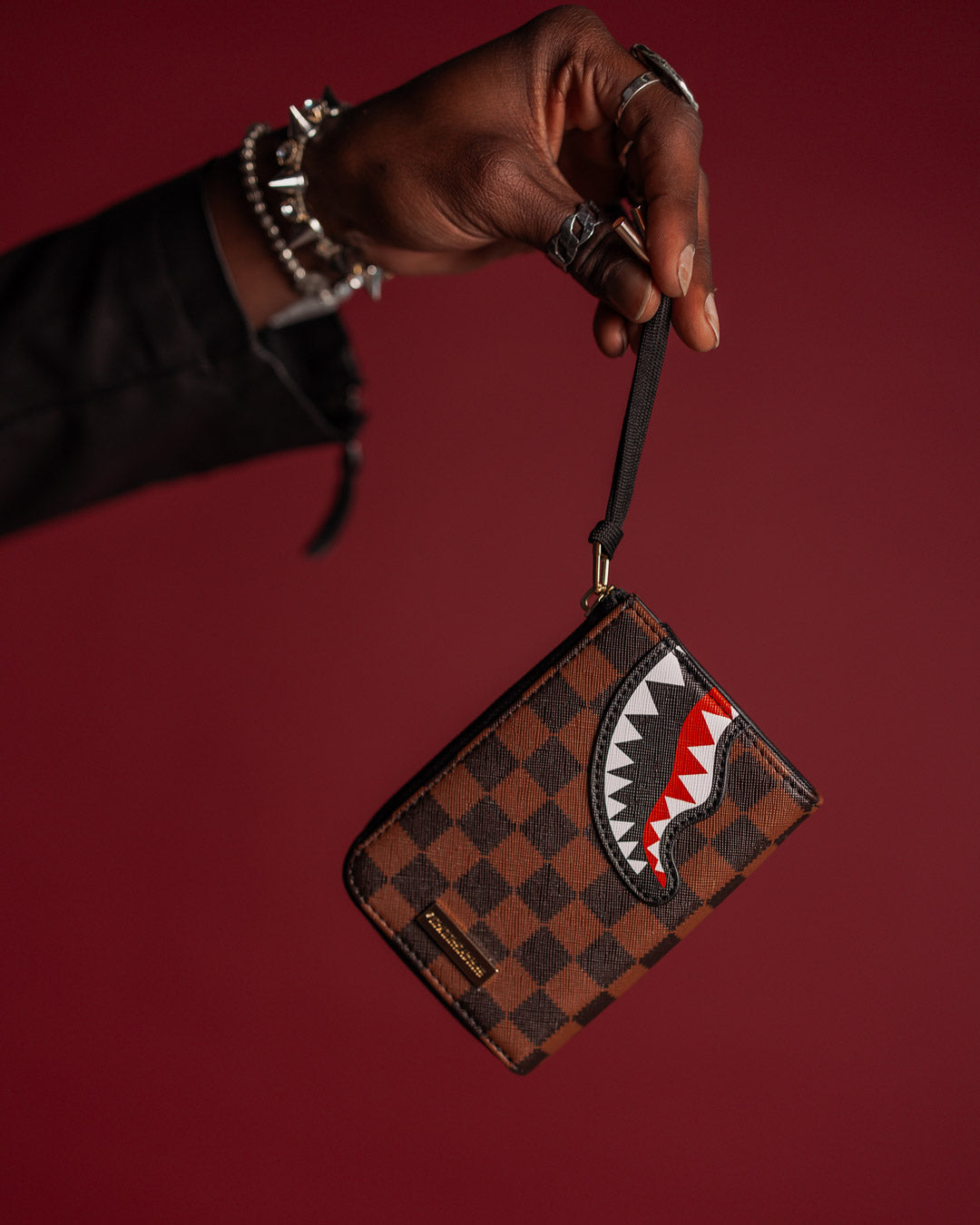 SAWTOOTH SHARKS IN PARIS WALLET
