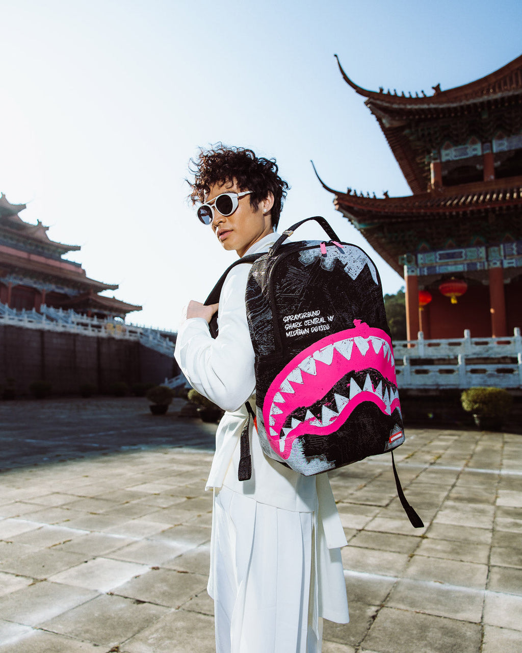 SHARK CENTRAL ACRYLIC ART DLX COTTON BACKPACK