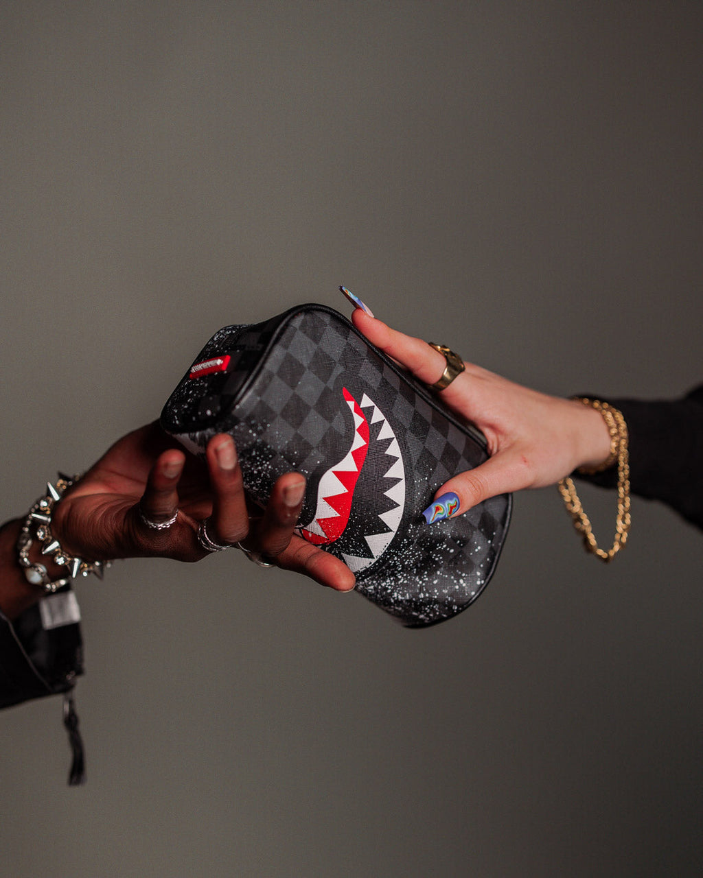 SCRIBBLE DRIBBLE CHECK POUCH